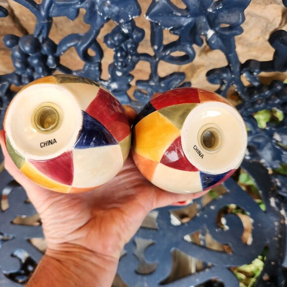 Colorful Harlequin Hand-Painted Salt & Pepper Shakers With Matching Tray - Picture 4 of 6